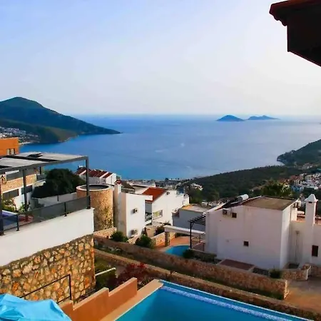 Deniz Manzarali Ozel Havuzlu Villa Kaş