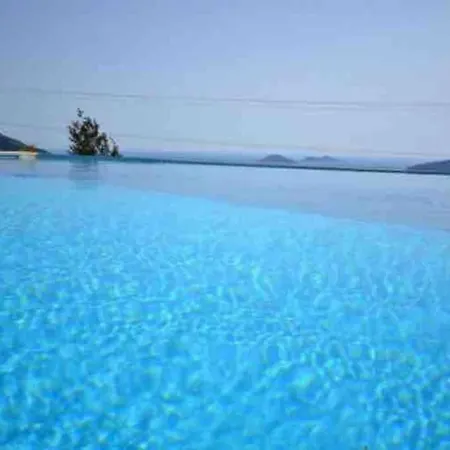 Villa Deniz Manzarali Ozel Havuzlu